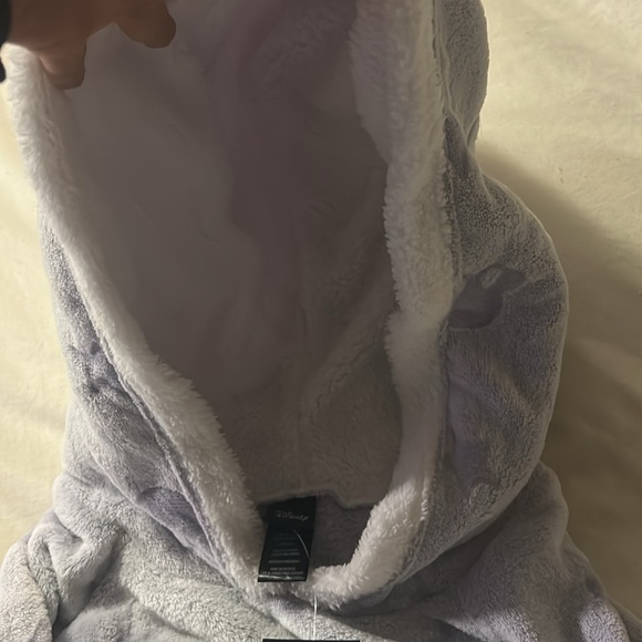 NWT Cuddly Lavender Disney Hooded Sleepshirt w/Front Pocket Pouch - Picture 5 of 6